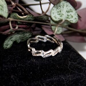 ND 925 Sterling Silver Zigzag Geometric Openwork Band Ring Size 7